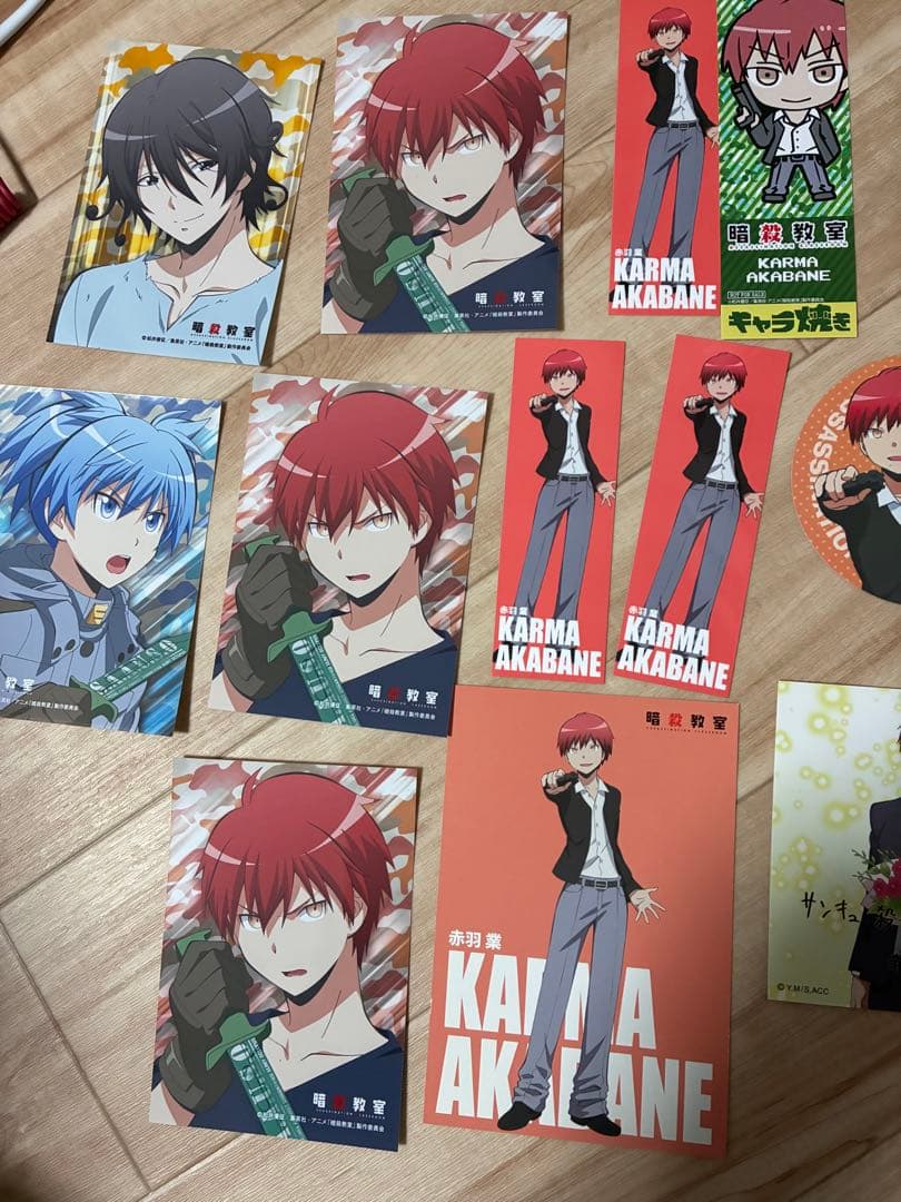 暗殺教室 赤羽業 ステッカー ポストカード 缶バッジ　ラバーキーホルダーセット