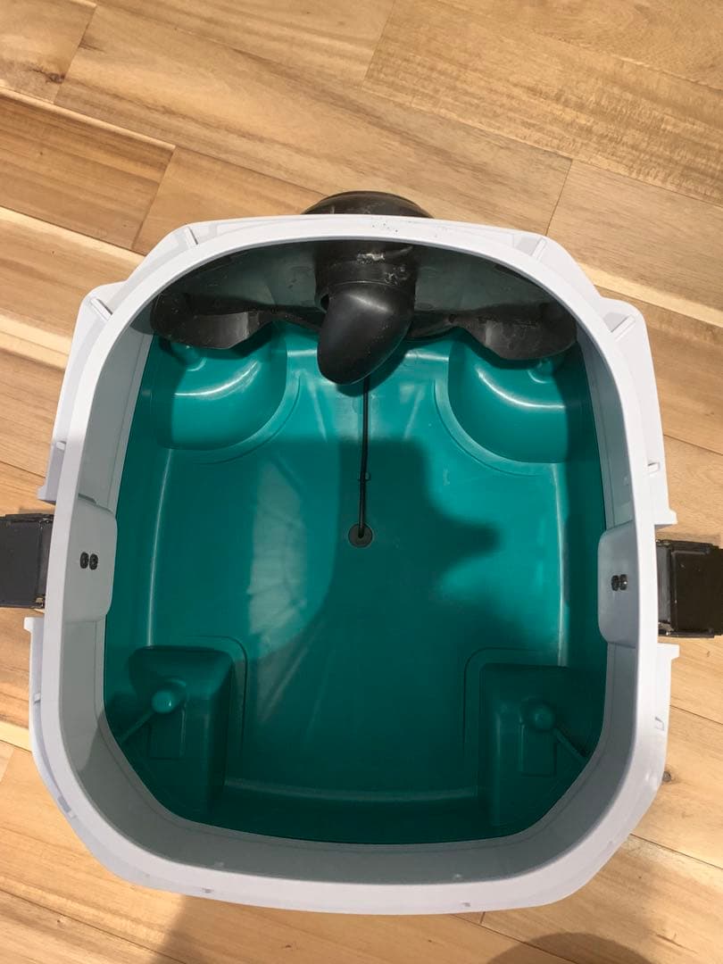 Makita 乾湿両用　集塵機　M442