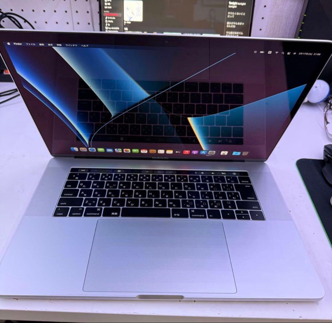MacBookPro 15インチ i7 16GB/512GB 極美品