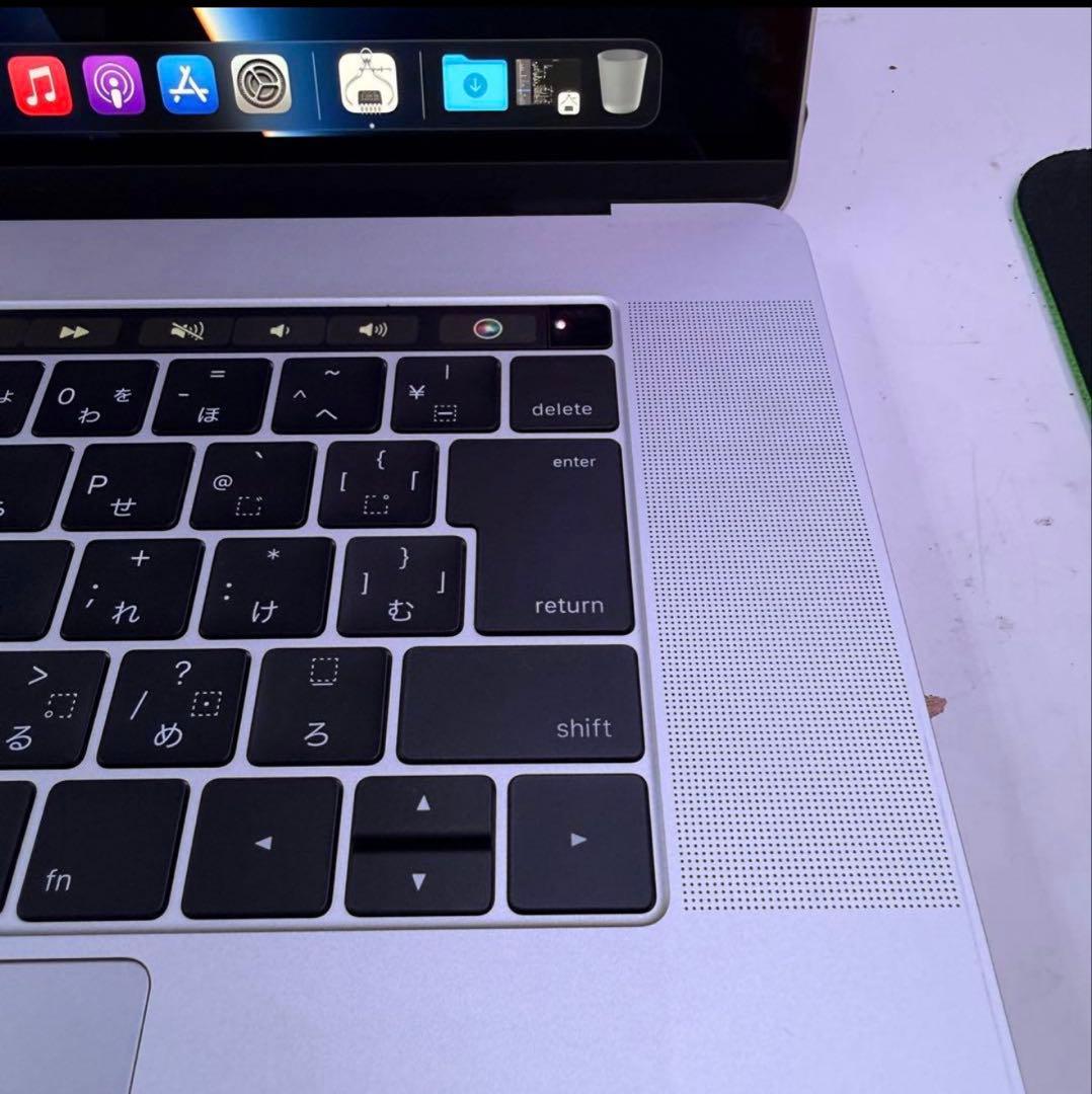 MacBookPro 15インチ i7 16GB/512GB 極美品