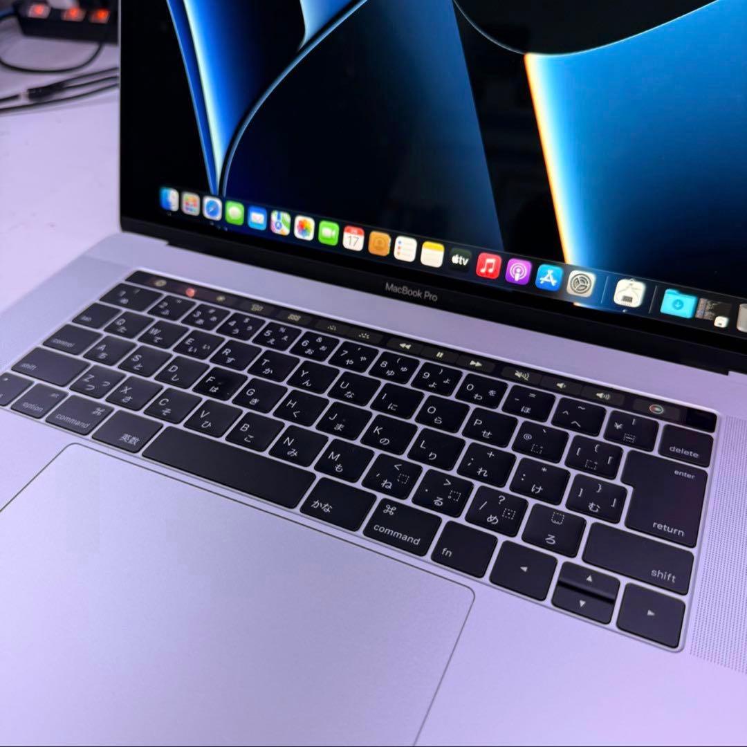 MacBookPro 15インチ i7 16GB/512GB 極美品