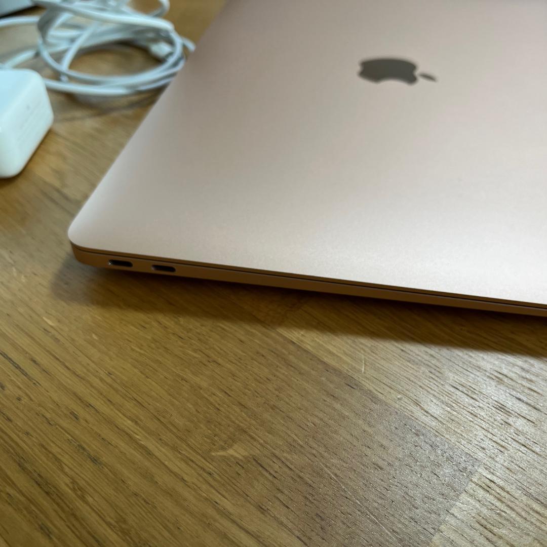 芊ちゃん　MacBook Air M1 16GB 256GB