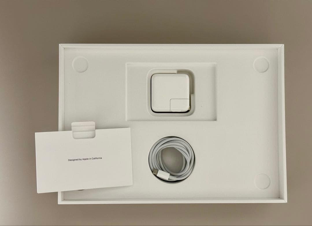 Apple 13インチ　MacBook Air M1　512GB スペースグレイ