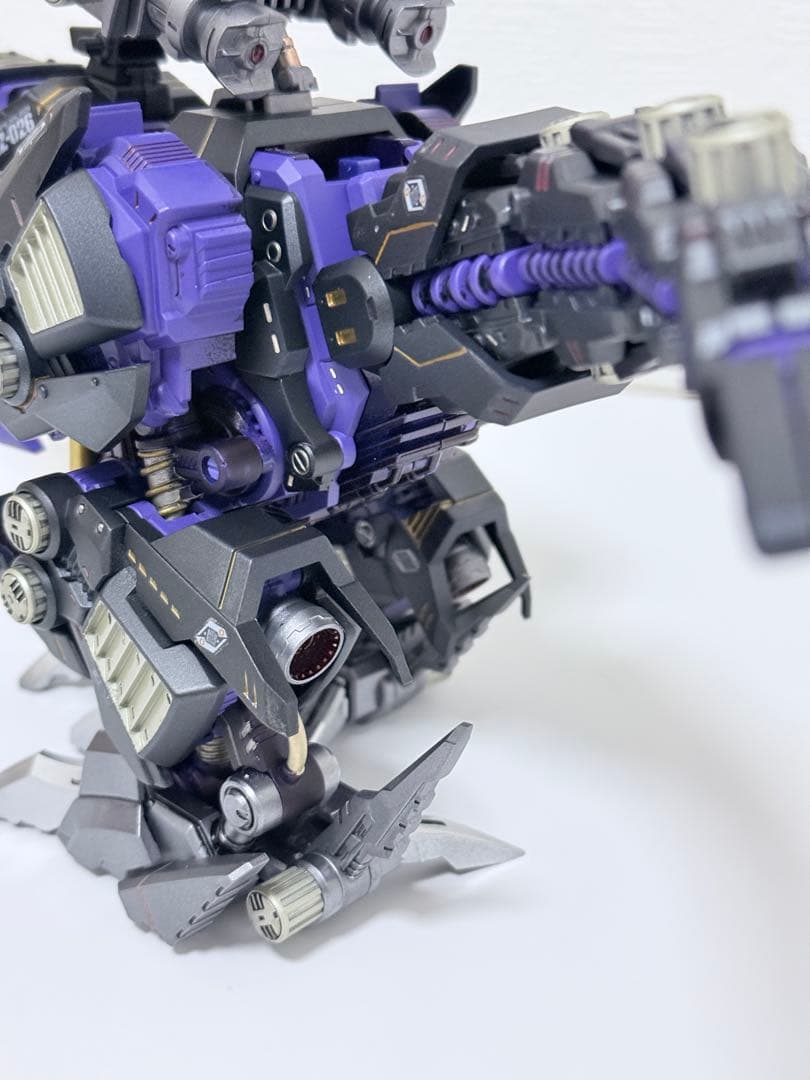 ZOIDS AZ-09 GENOSAURER 塗装済み完成品