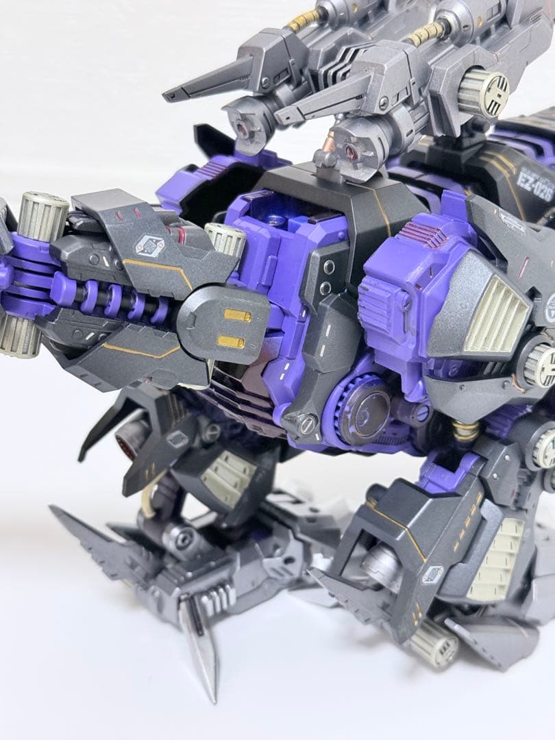 ZOIDS AZ-09 GENOSAURER 塗装済み完成品