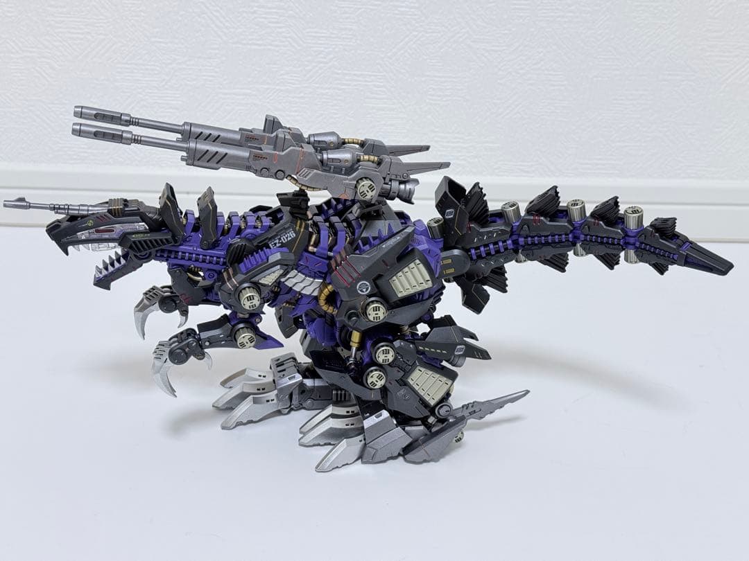 ZOIDS AZ-09 GENOSAURER 塗装済み完成品