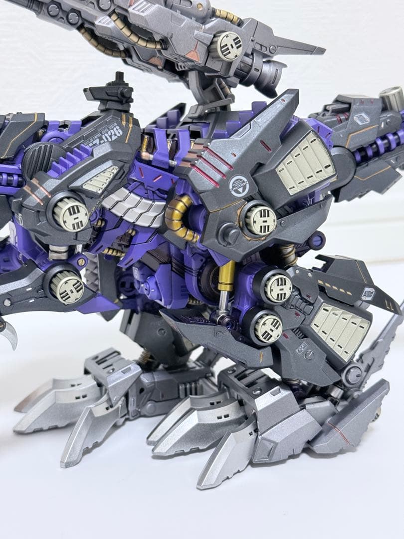 ZOIDS AZ-09 GENOSAURER 塗装済み完成品