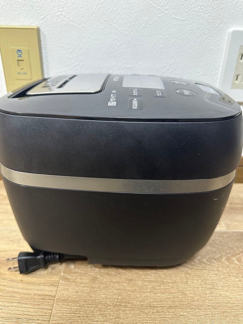 タイガー土鍋圧力IHジャー炊飯器　3.5合炊き JPJ-A060 2019年製