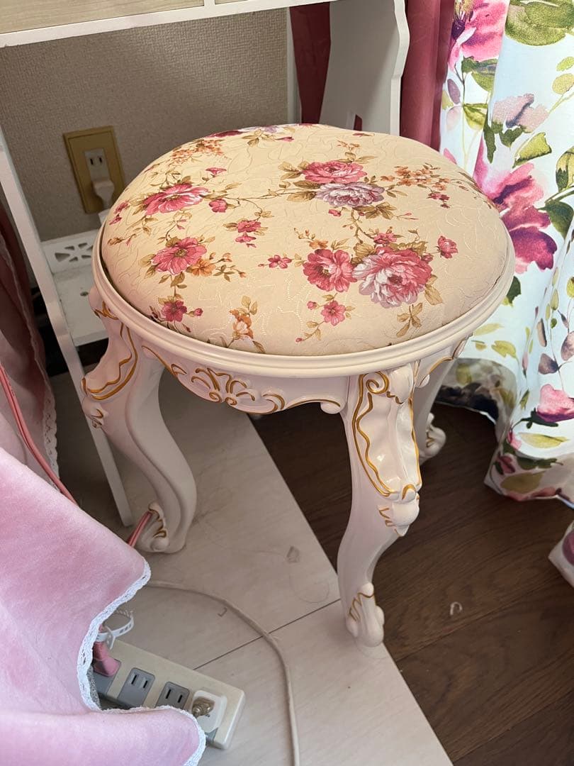 お姫様風ドレッサー　鏡台