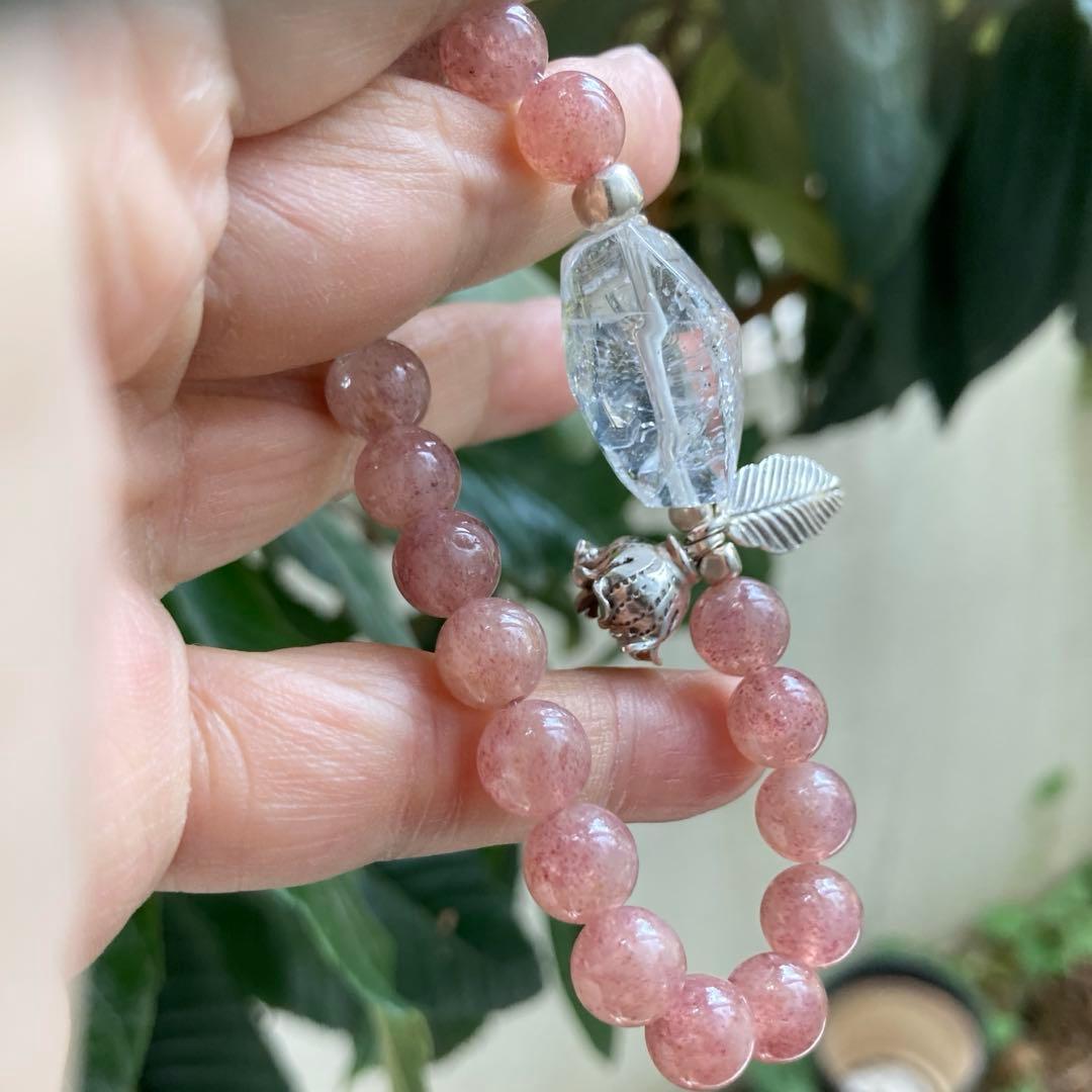 プラムクォーツと天然水晶ラフタンブルカレンシルバーブレスレット