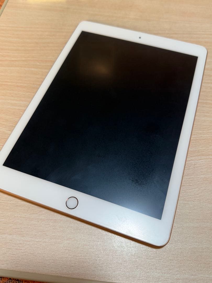 iPad 第6世代 32GB Wi-Fiモデル ゴールド