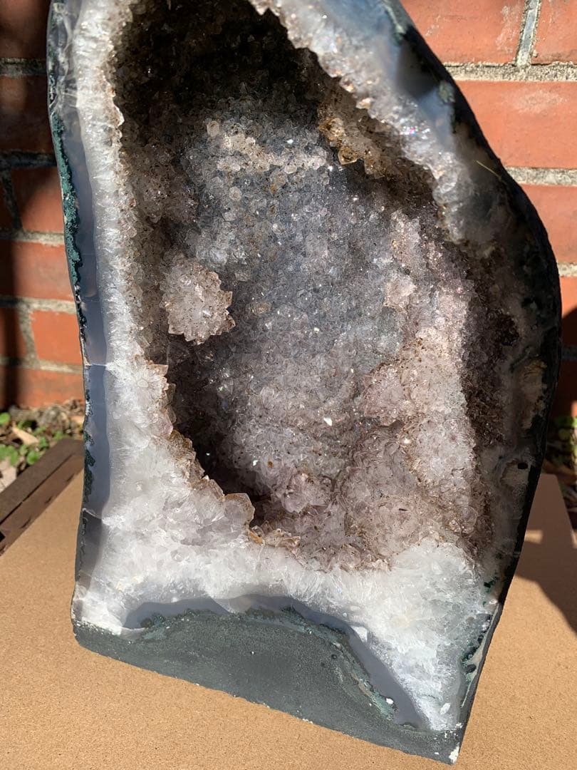 ブラジル産 フラワーアメジストドーム