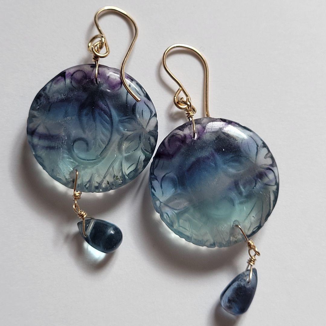 ff様 フローライト プルメリアカービングピアス