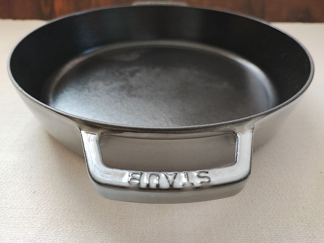 staub 両手フライパン / グレー 26