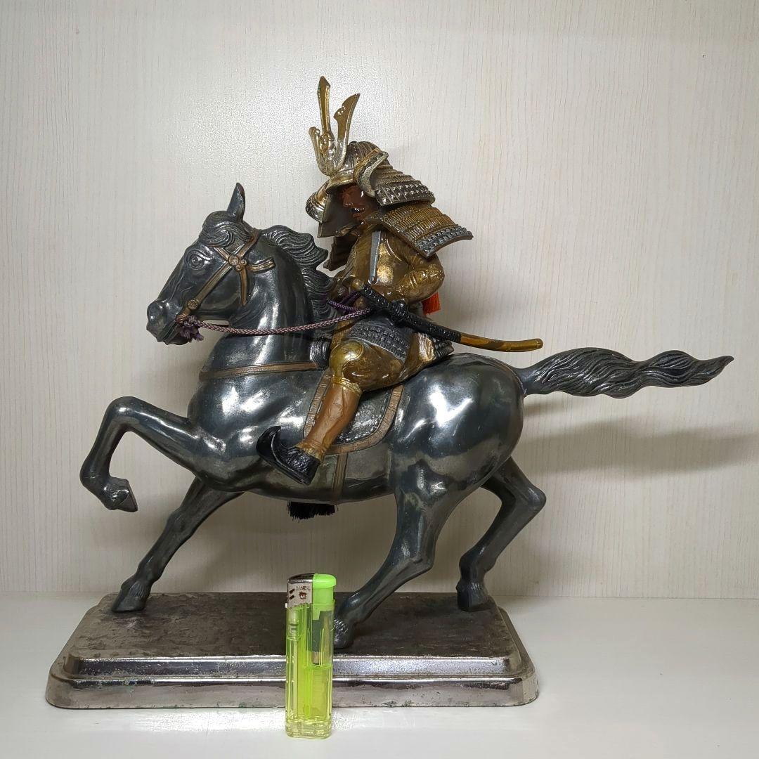楠木正成　金属製　騎馬武者　馬上武者　横幅最大約３９センチ