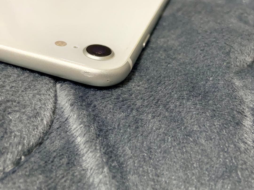 SIMフリー Apple iPhone SE (第2世代) ホワイト 64GB