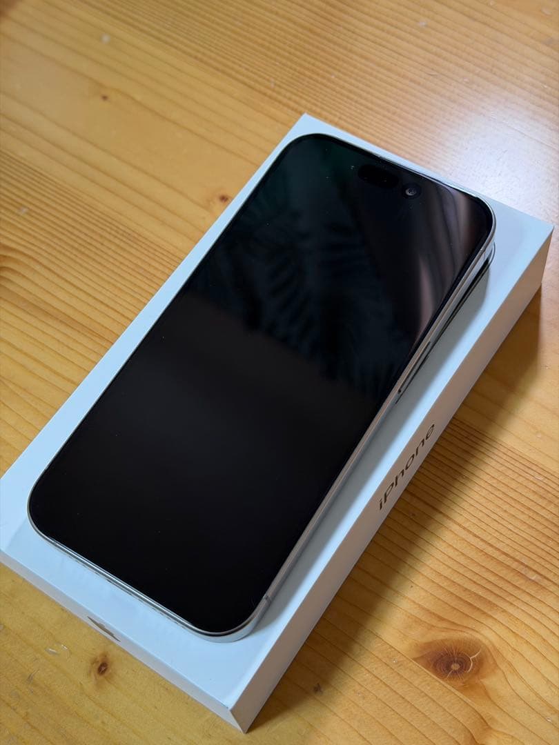 【極美品】iPhone 15 Pro 256GB ナチュラルチタニウム 86%