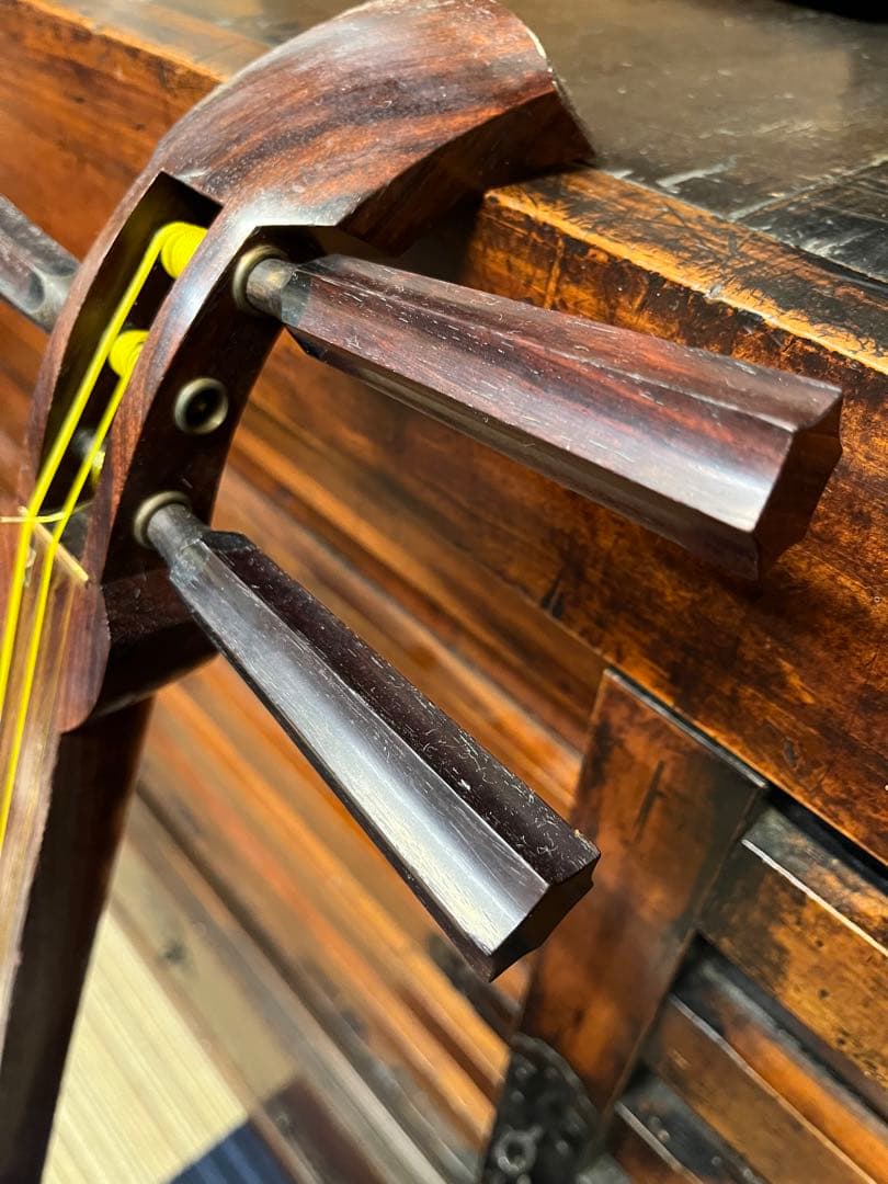 古い三味線　綾杉胴