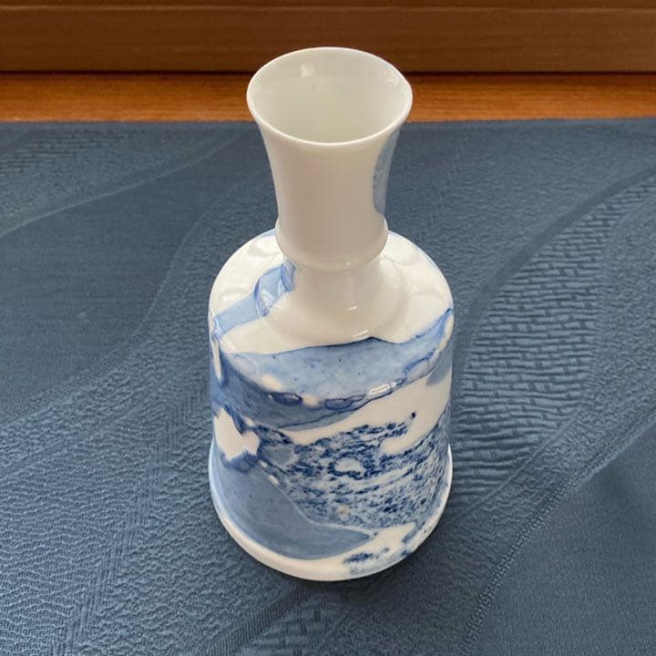 青染め青磁器花瓶