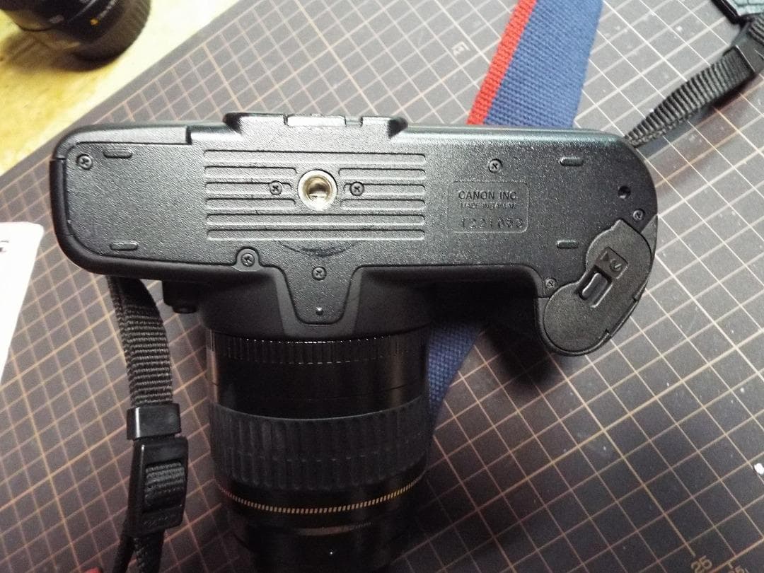 超美品 フィルム式_CANON NEW EOS Kiss ダブルズーム付
