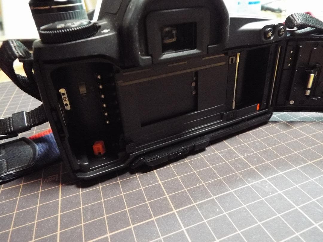 超美品 フィルム式_CANON NEW EOS Kiss ダブルズーム付