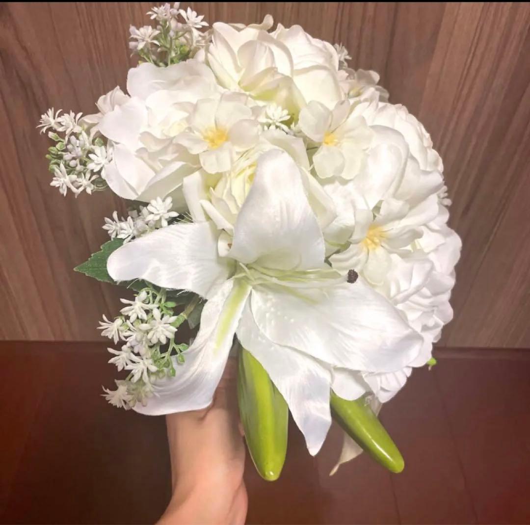 ウェディングブーケ　花束　ブートニア　花嫁　結婚式　前撮り