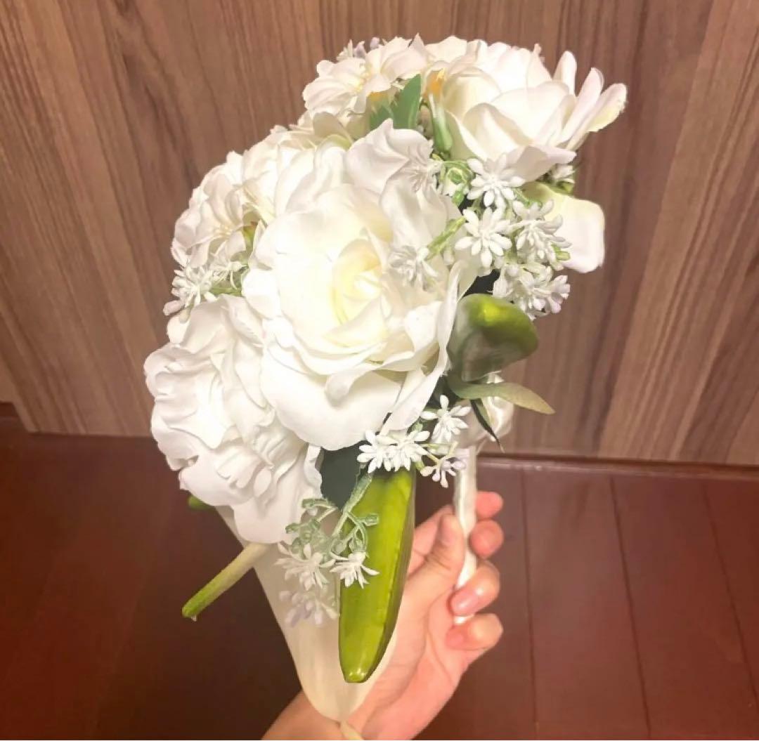 ウェディングブーケ　花束　ブートニア　花嫁　結婚式　前撮り