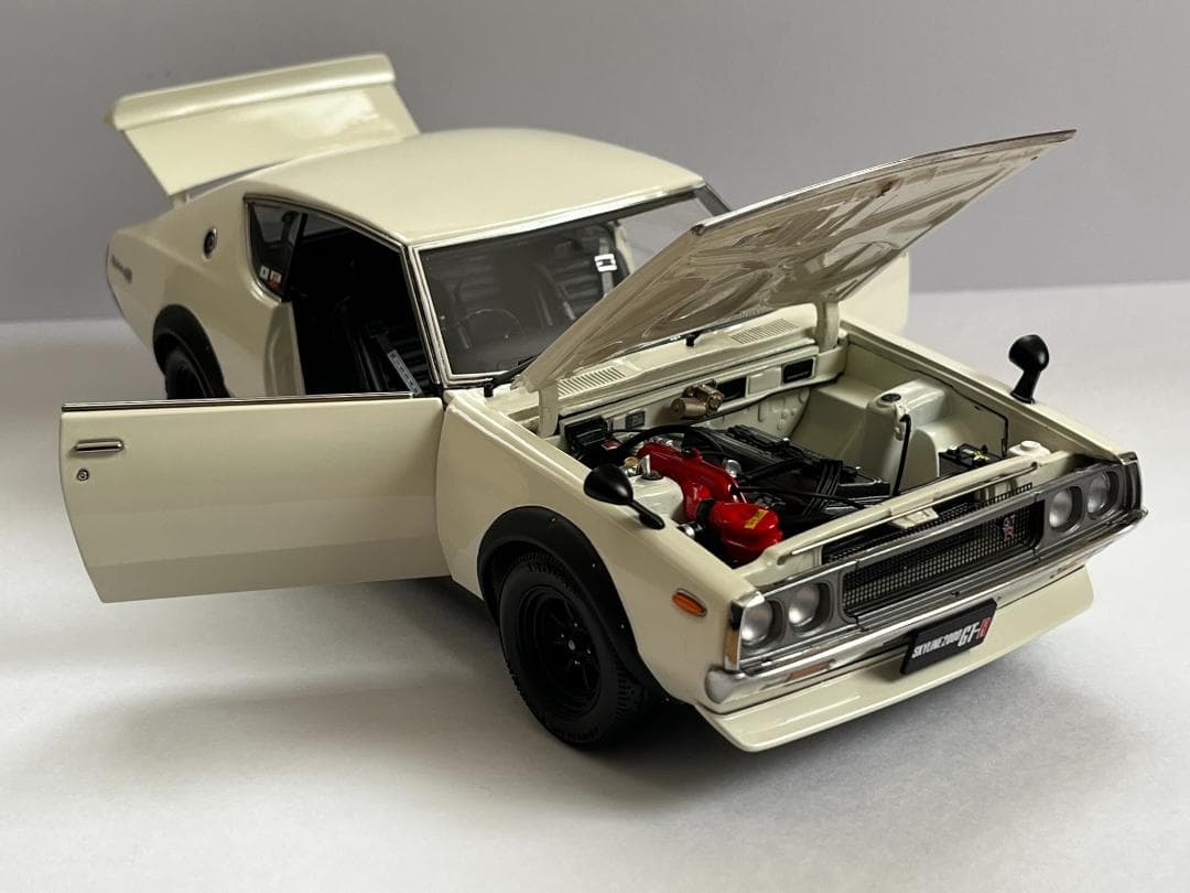 京商 1/18 日産 スカイライン2000GT-R KPGC110 白 車体美品