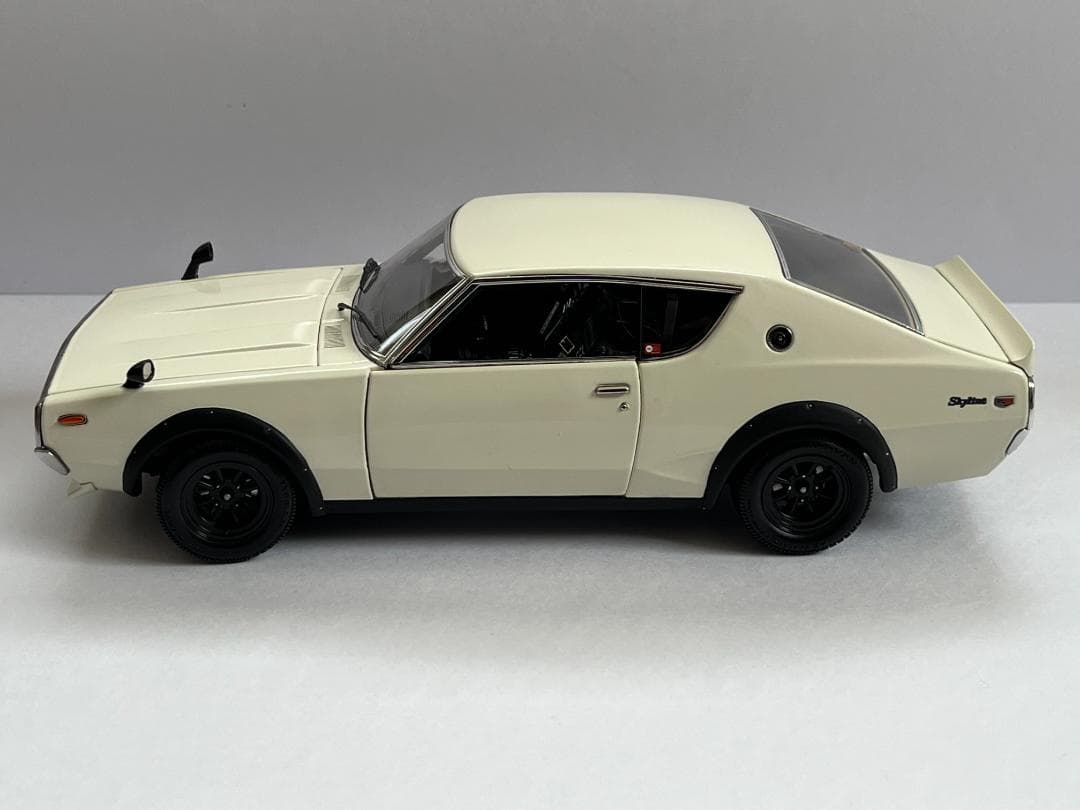 京商 1/18 日産 スカイライン2000GT-R KPGC110 白 車体美品