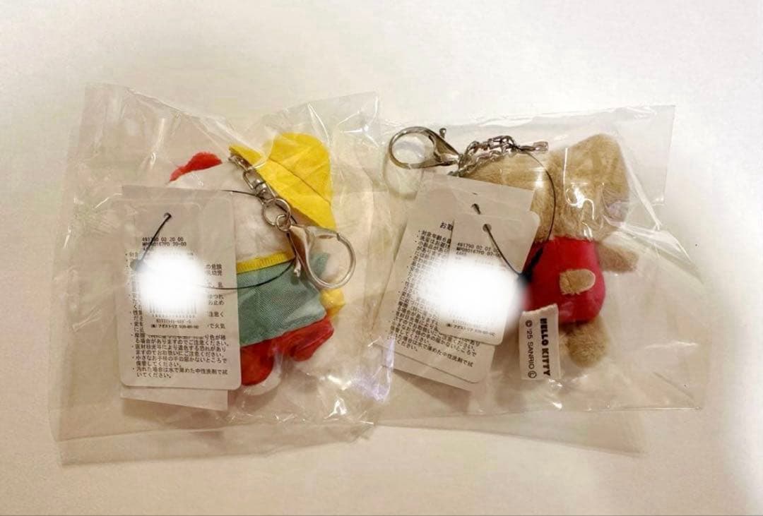 新品　me %ローリーズファーム　ハローキティ　キーホルダー 幼稚園&サーファー