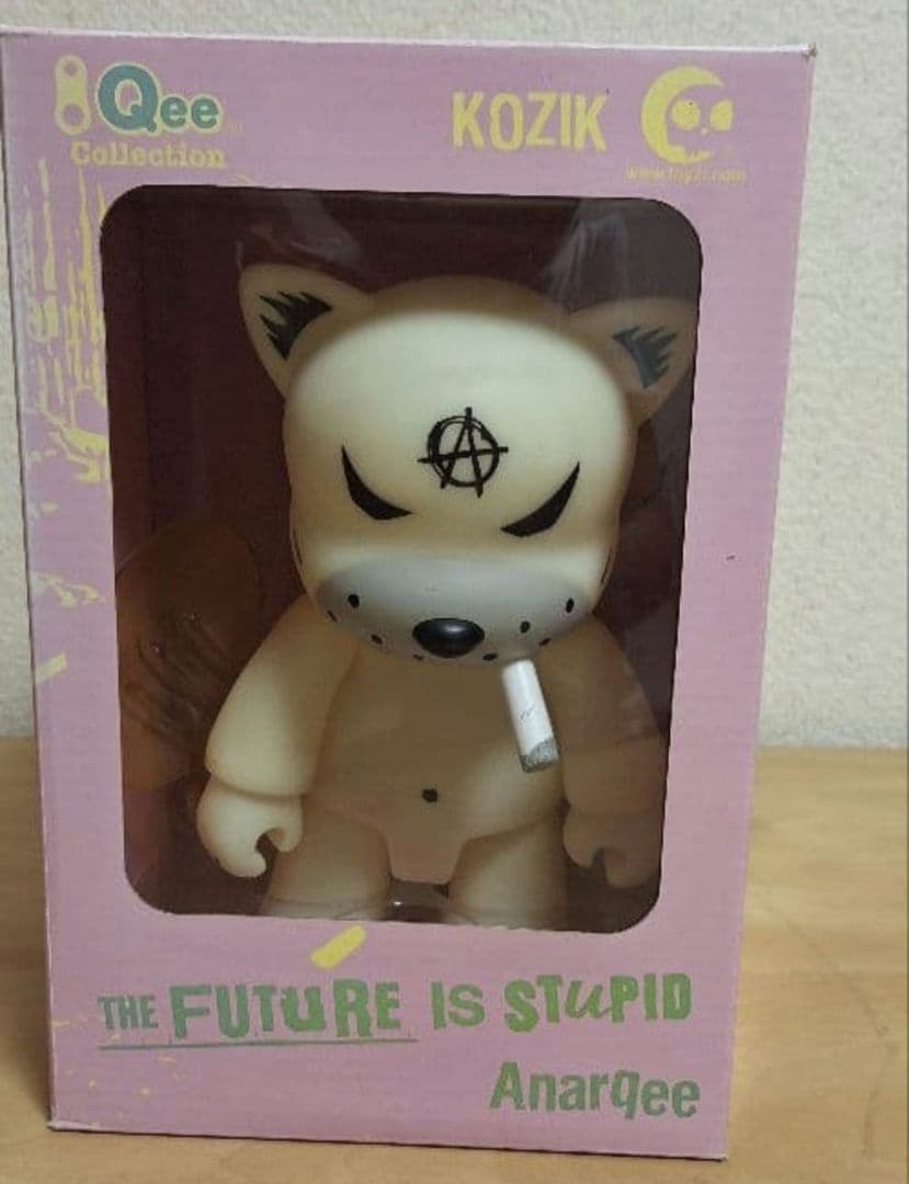 激レア/箱付　フランク・コジック 8インチ Qee Anarqee 2007年製