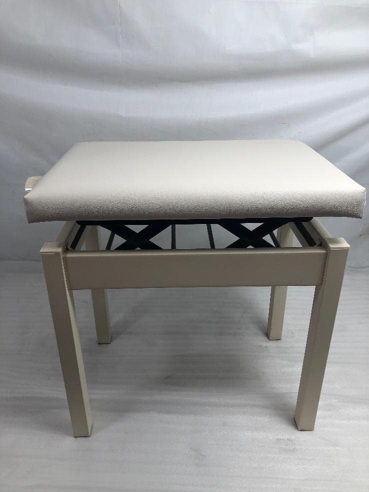 ※83256※KAWAI　ピアノ椅子（ホワイト）★送料無料