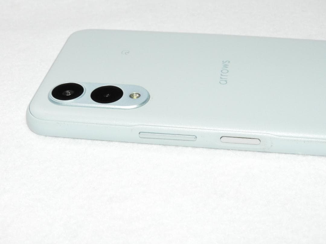 FCNT arrows We2 F-52E ライトブルー SIMフリー