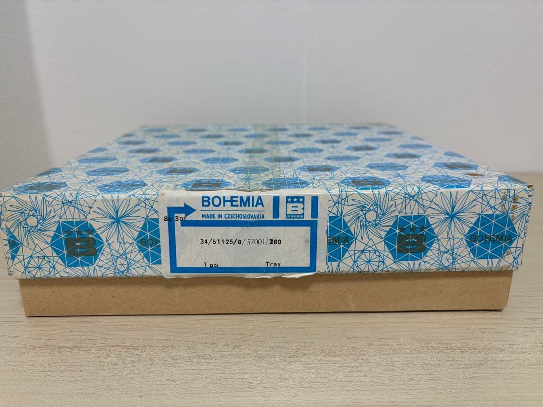 BOHEMIA ガラス製スクエアボウル