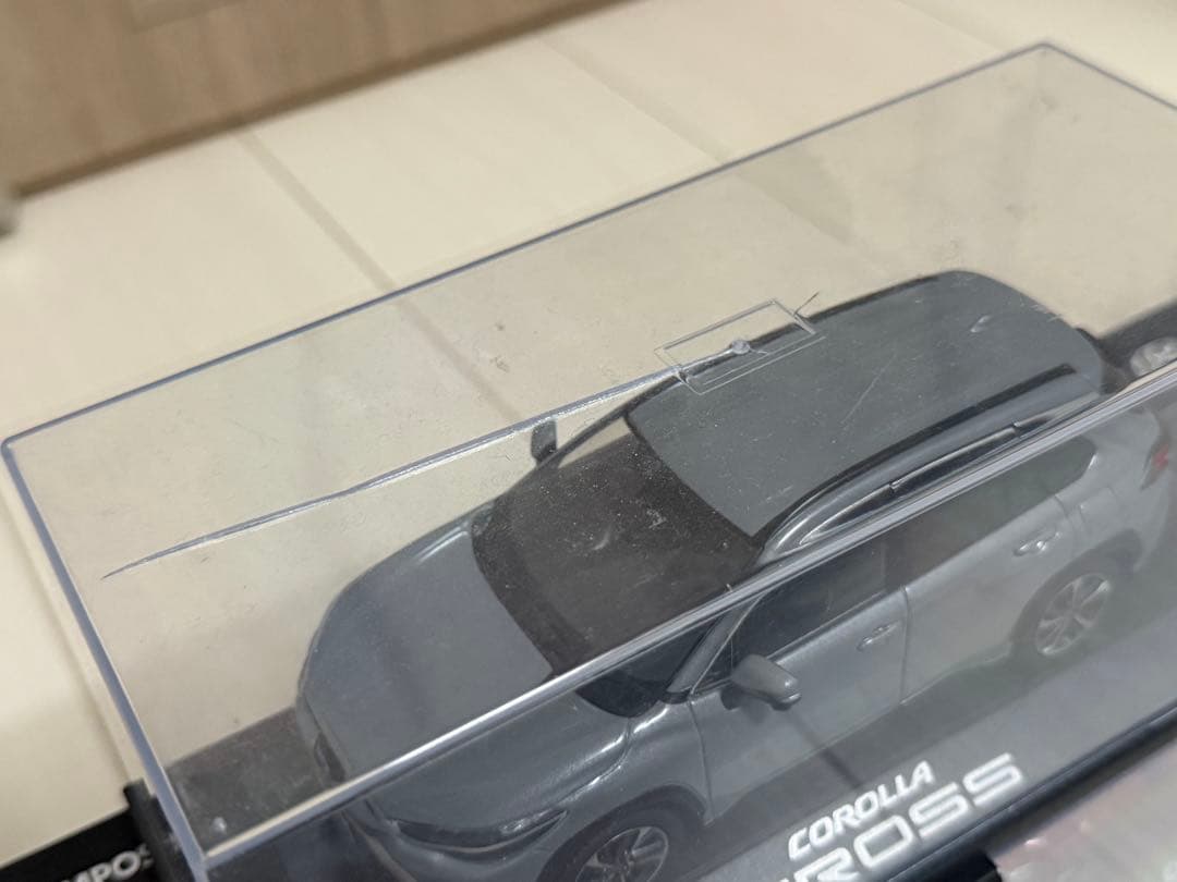 トヨタカラーサンプル カローラクロス、アクア