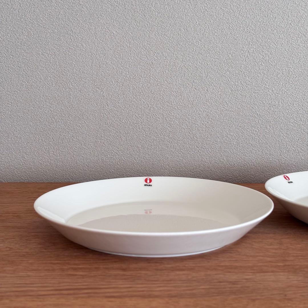 未使用  21㎝ プレート ホワイト 2枚 フィンランド製