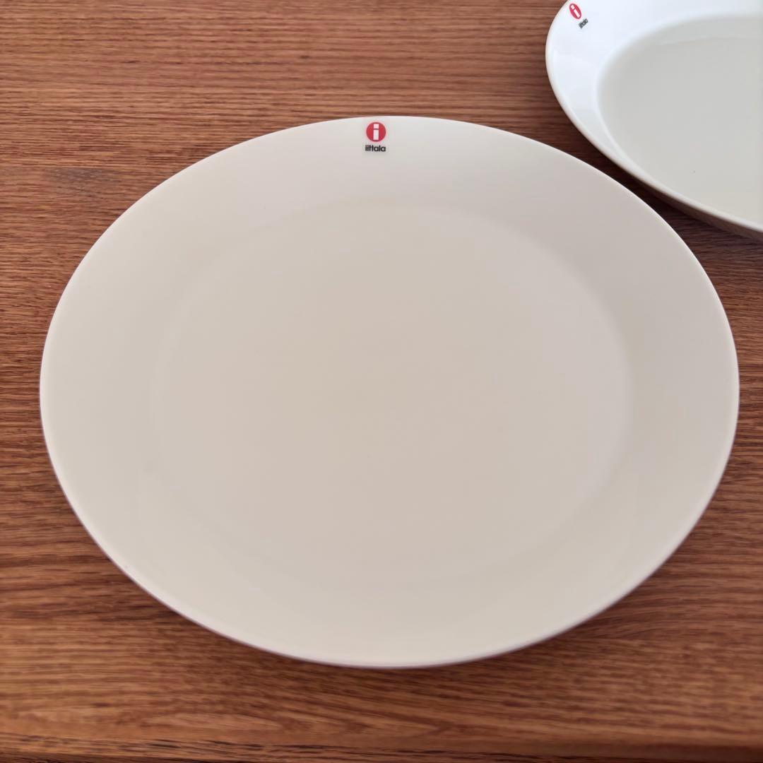 未使用  21㎝ プレート ホワイト 2枚 フィンランド製