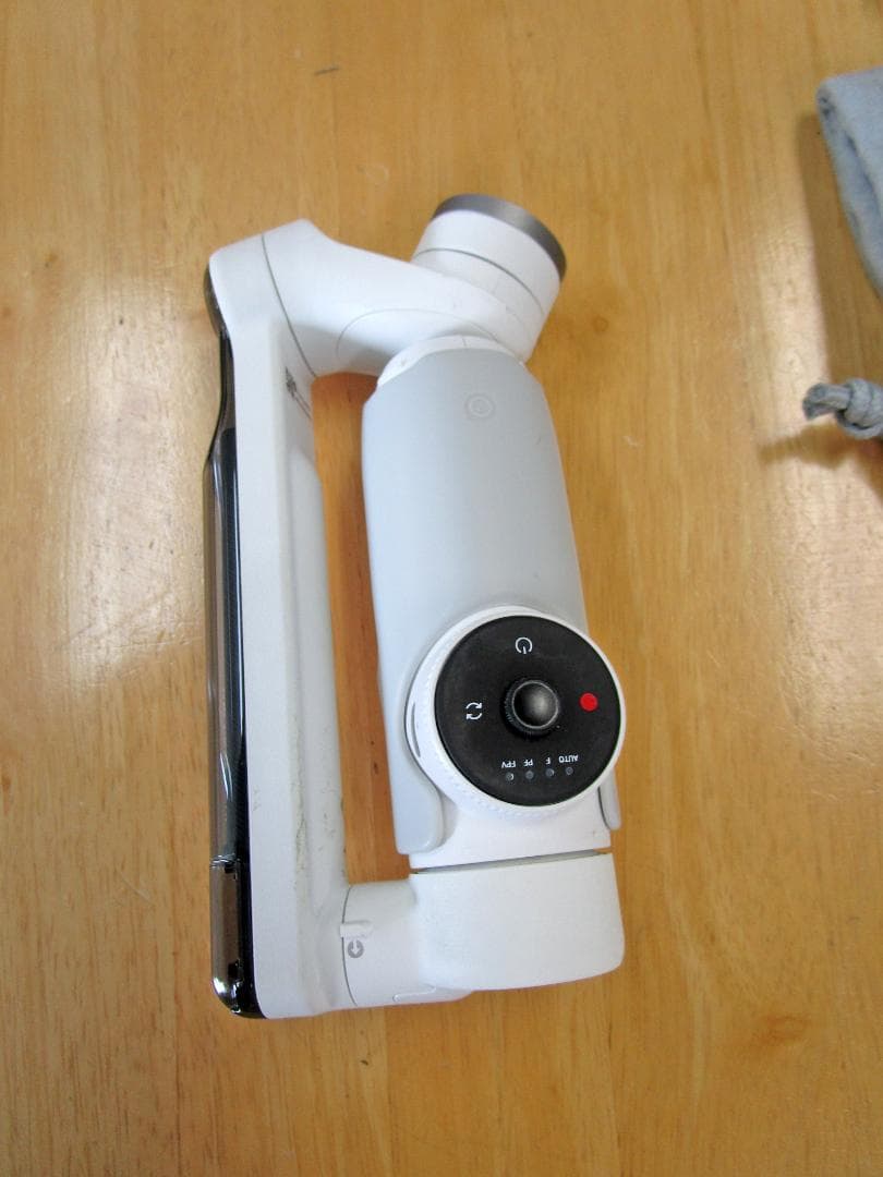 スマホ用AIジンバル インスタ360フローInsta360flow 使用数回のみ