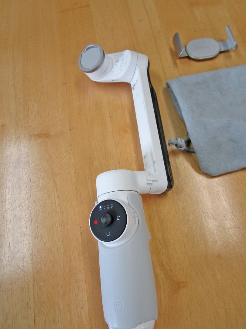 スマホ用AIジンバル インスタ360フローInsta360flow 使用数回のみ