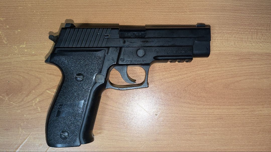 東京マルイ ガスガン SIG SAUER P226 RAILマガジン2本