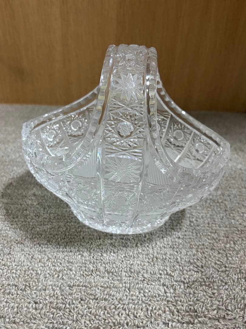 新品未使用BOHEMIA CRYSTAL カットガラス花器　小物入れ箱付き