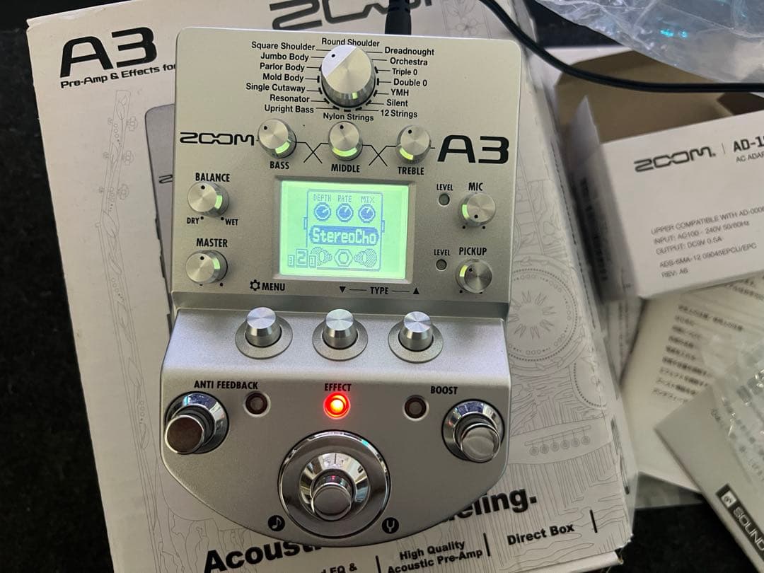 Zoom A3 アコースティックギター　マルチエフェクター