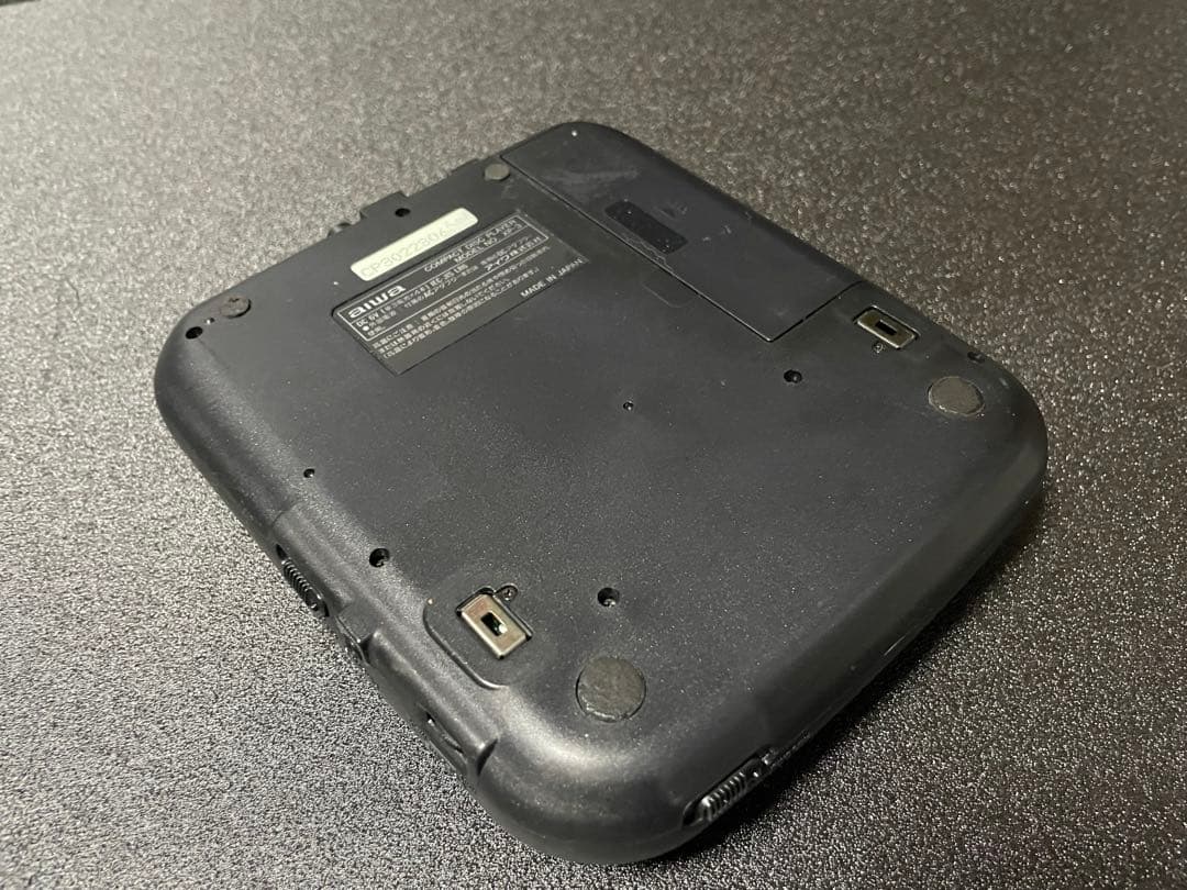 【aiwa 】アイワ XP-3 ポータブル CDプレーヤー