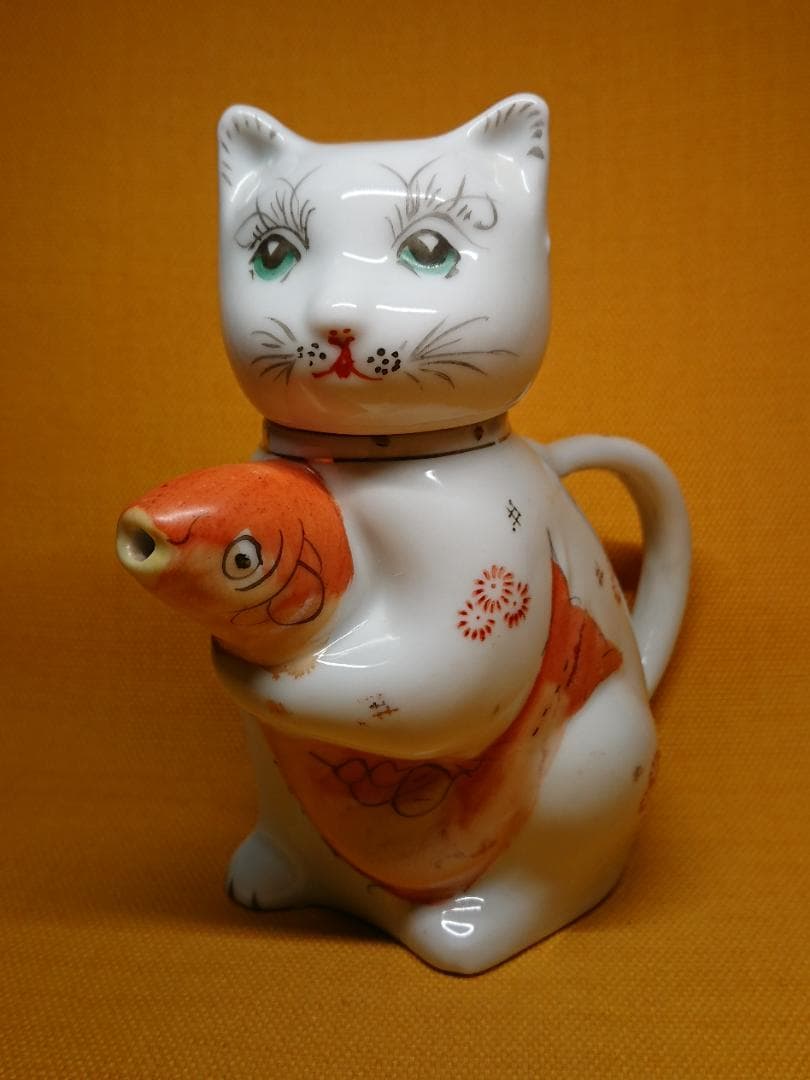 ねこ　猫　白猫　中国美術　陶器　置物　インテリア　工芸品　美術品　A3439