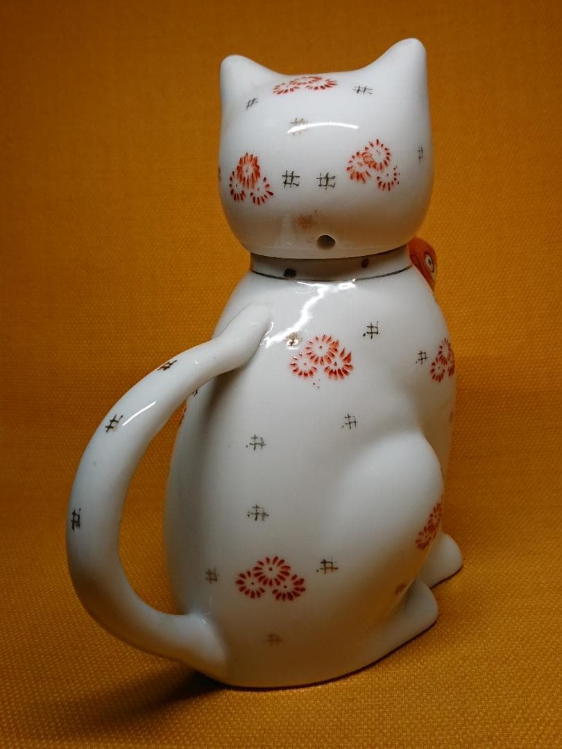 ねこ　猫　白猫　中国美術　陶器　置物　インテリア　工芸品　美術品　A3439