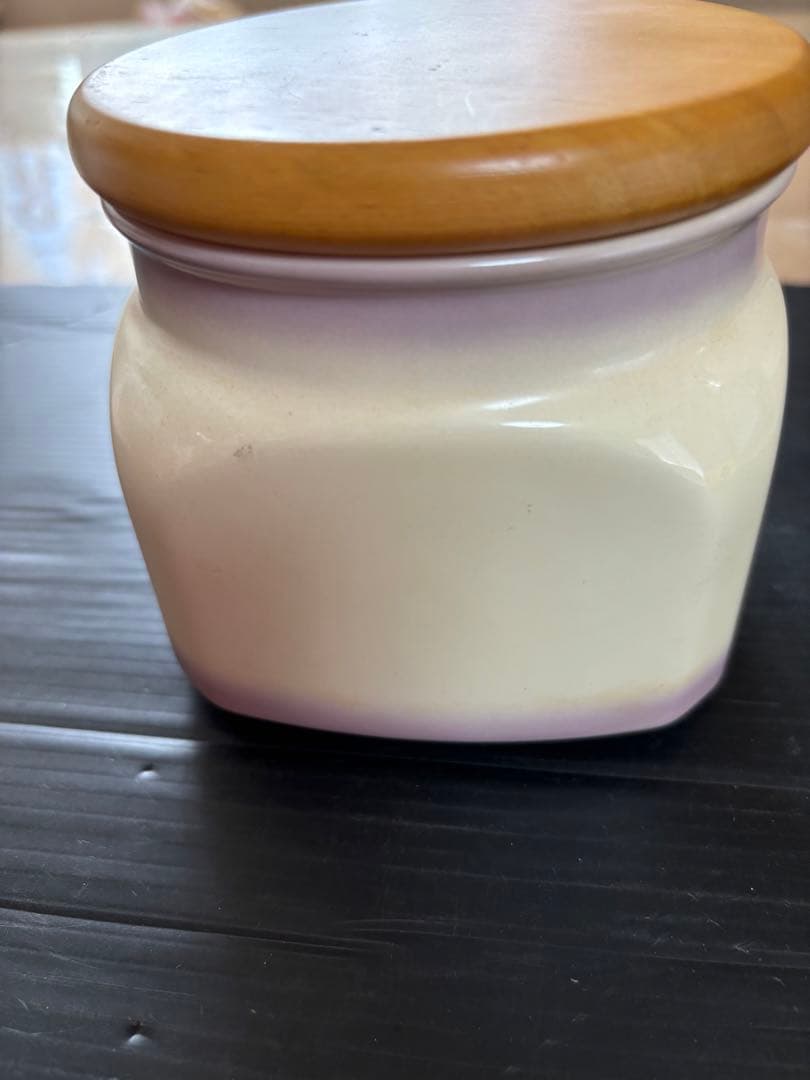 旧イマン ビビアンピンク　木蓋陶器キャニスター