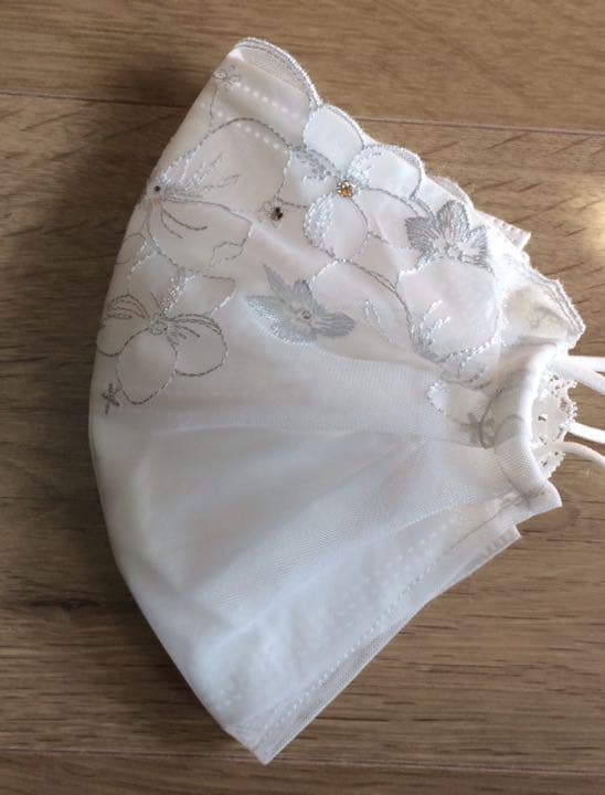 不織布マスクカバー No.424 ホワイト系花柄刺繍チュール