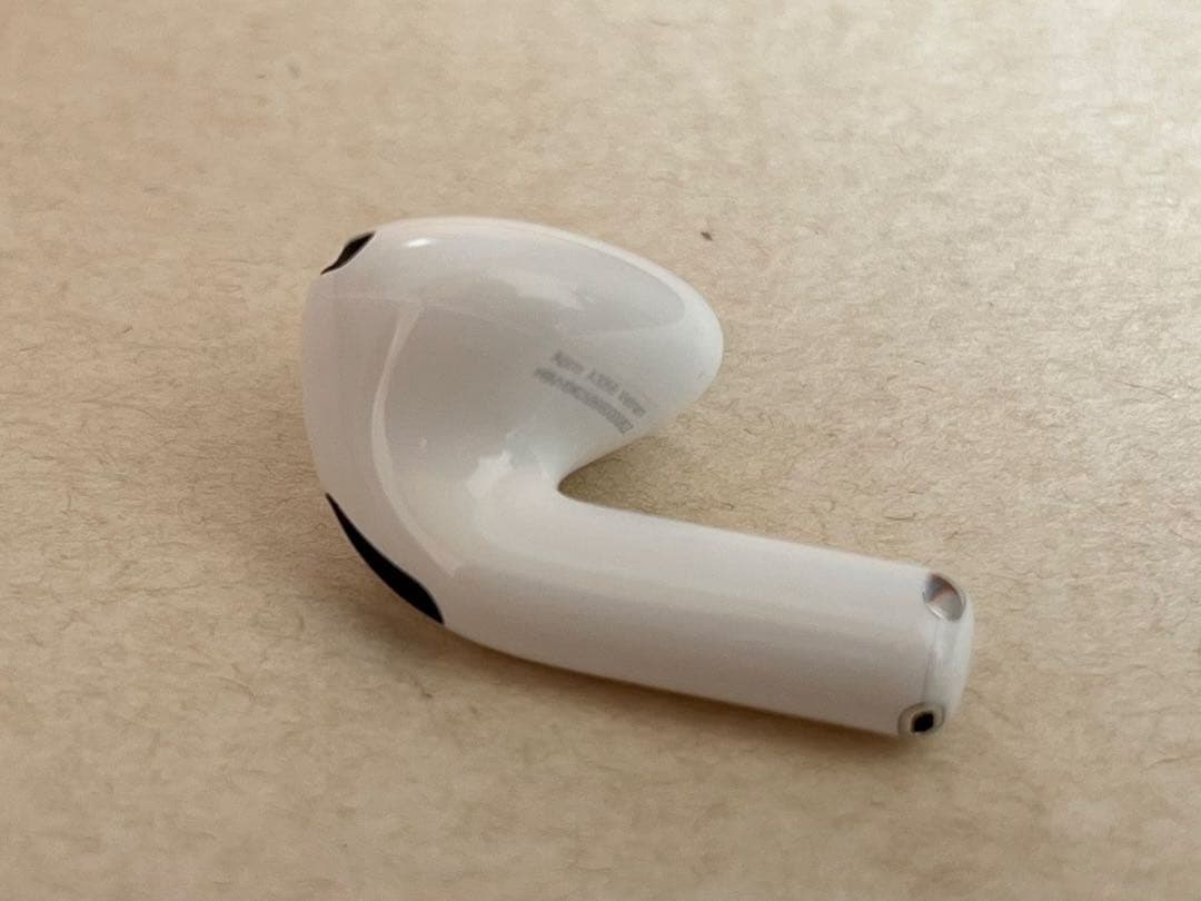 AirPods 第4世代　左耳のみ　ノイズキャンセリング対応