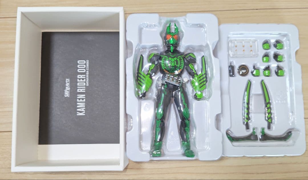 【美品】S.H.Figuarts 真骨彫　仮面ライダーオーズ　タトバ　ガタキリバ