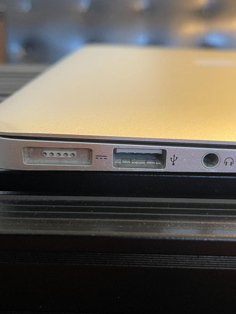 【良品】Macbook Air 11インチ, 256GB